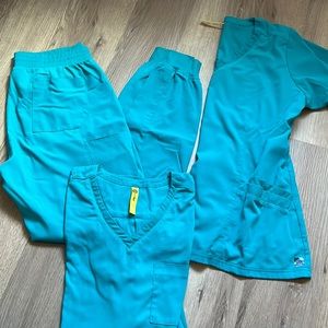 Wonder wink Aero teal joggers and 2 tops set